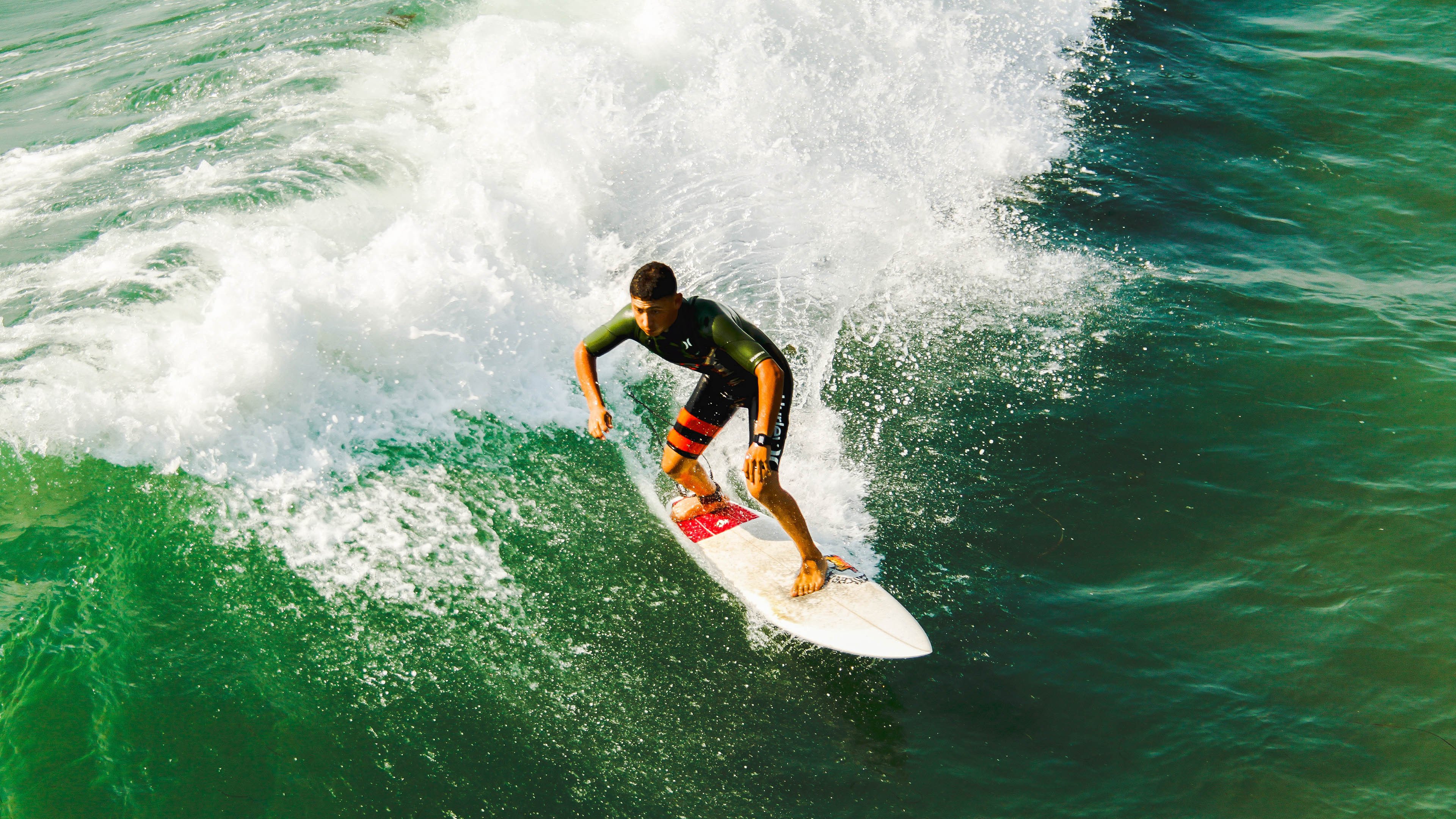 开云电竞登录-俱乐部主场灯光秀创新带来电视观感提升